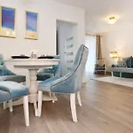 Navigator -lux Nadmorskie Tarasy Apartment
